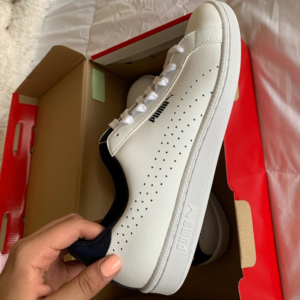 White Puma Sneakers Athletic